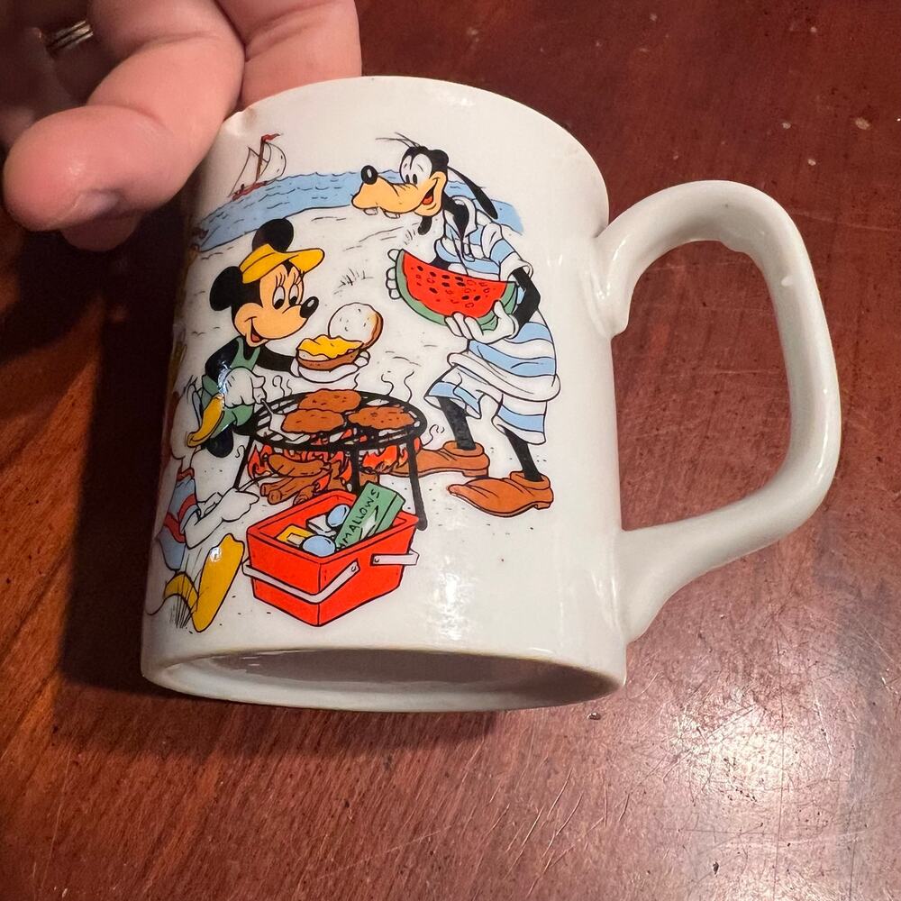 Vtg Disney Mickey and Friends Beach BBQ Coffee Mug Nautical Summer Vacation